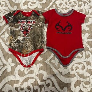 Two Realtree Buck Deer Hunting Baby Onesies/Bodysuits